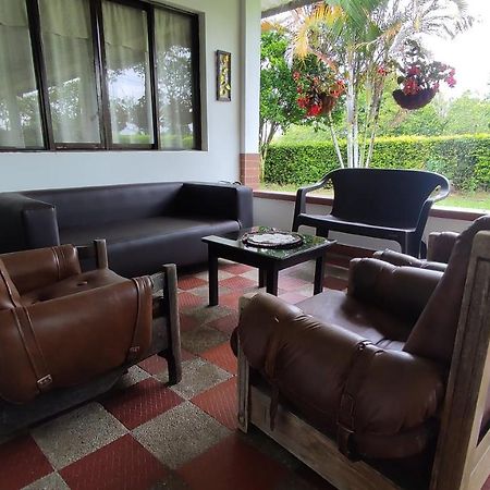 Finca Hotel El Saman De Alto Bonito Montenegro Eksteriør billede