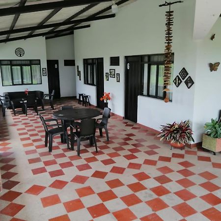 Finca Hotel El Saman De Alto Bonito Montenegro Eksteriør billede