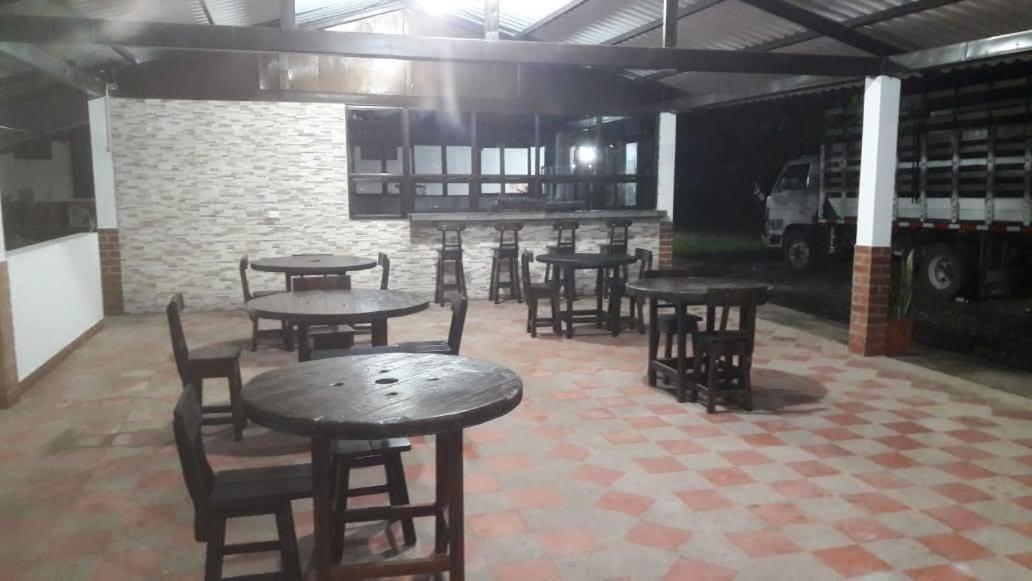 Finca Hotel El Saman De Alto Bonito Montenegro Eksteriør billede