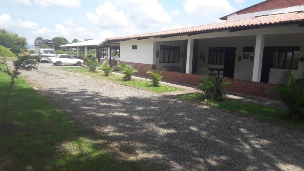 Finca Hotel El Saman De Alto Bonito Montenegro Eksteriør billede
