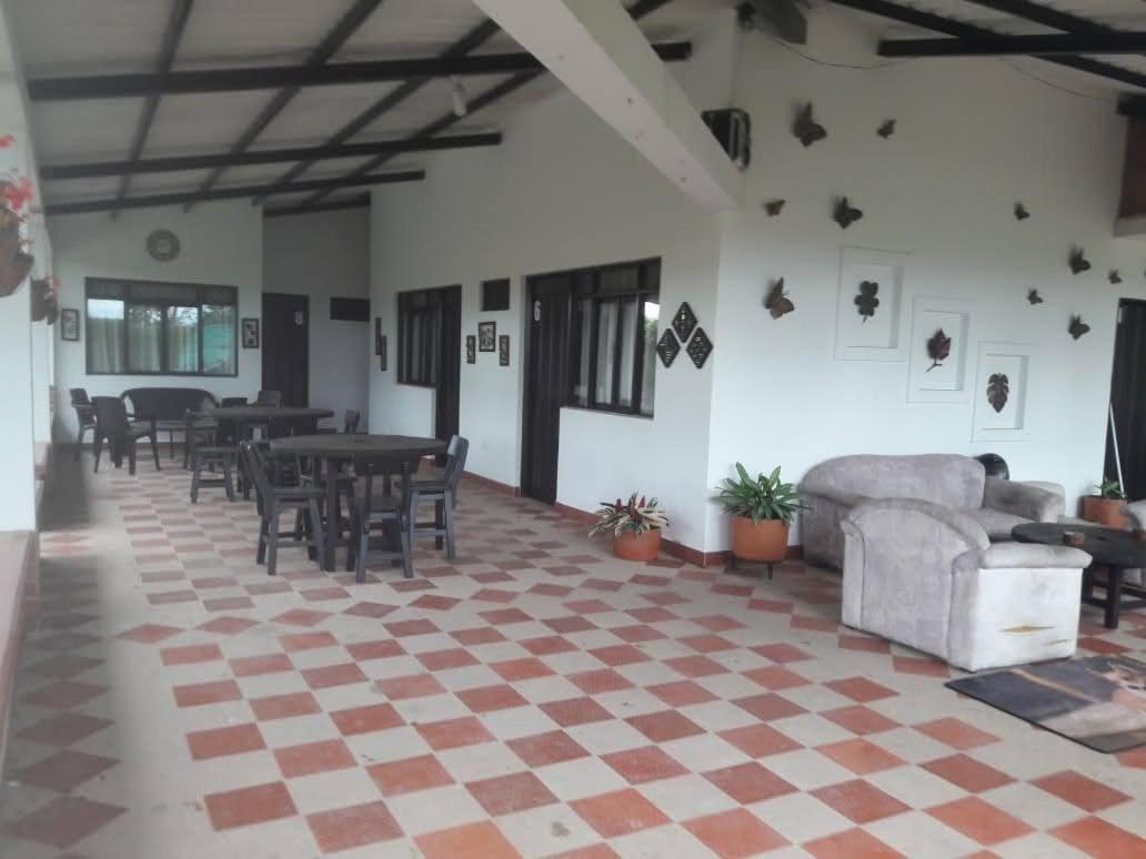 Finca Hotel El Saman De Alto Bonito Montenegro Eksteriør billede